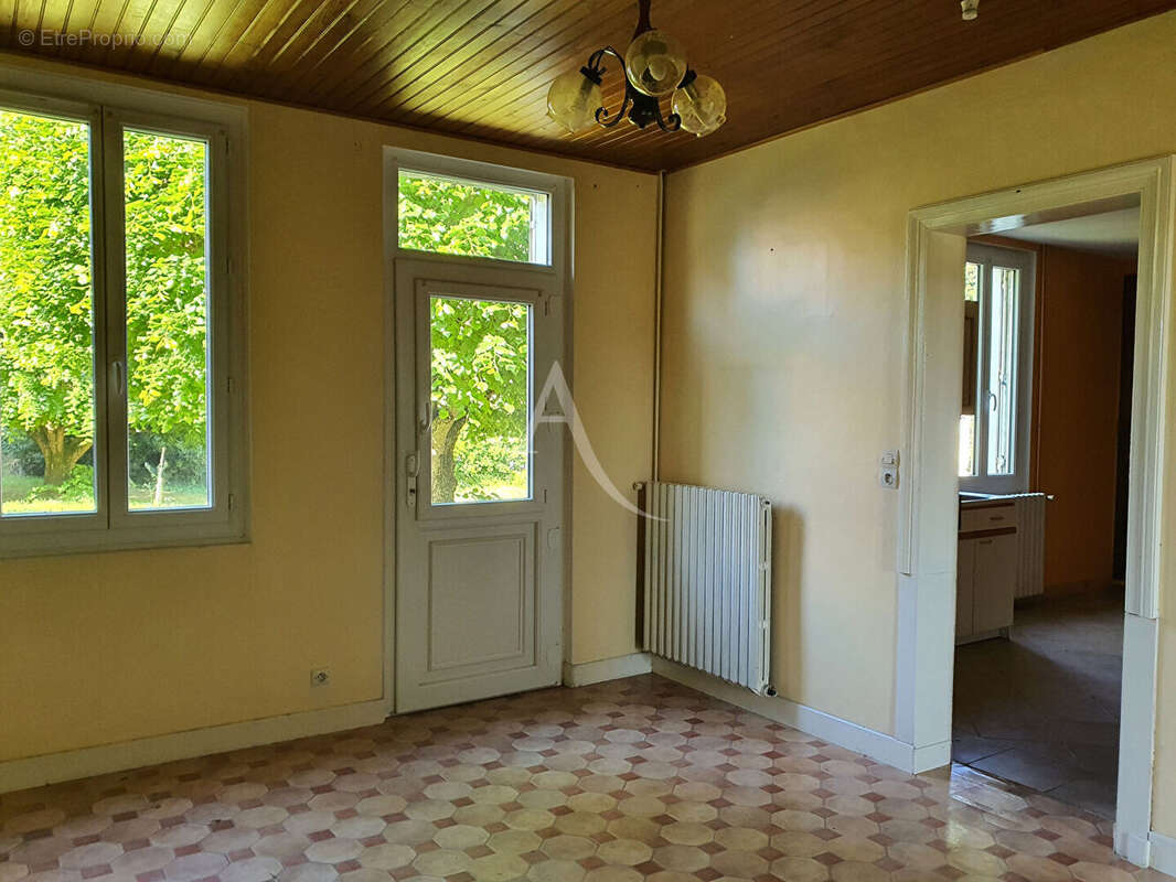 Maison à NOYERS-SUR-CHER