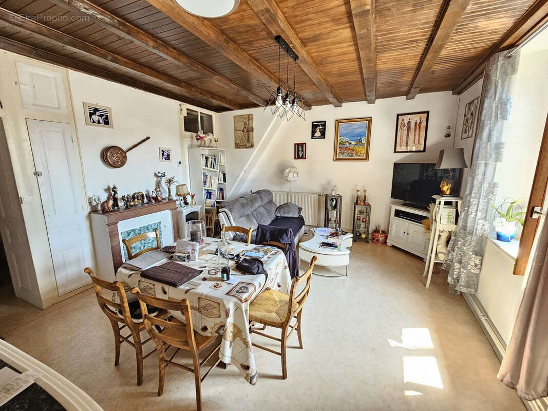 Appartement à JEURRE