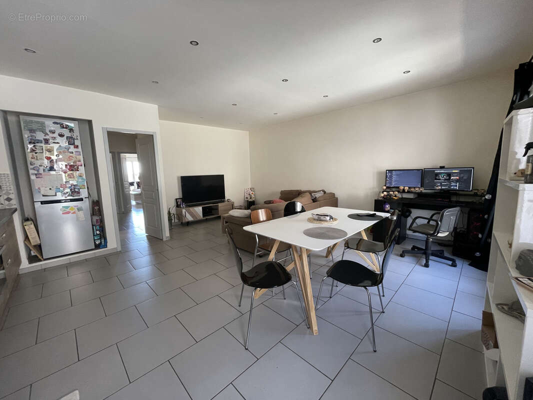 Maison à BELLEGARDE