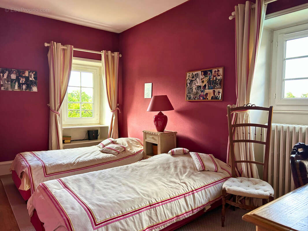 MAISON DE CARACTÈRE en pierre avec 5 chambres, garage et piscine à COGNAC - photo 14