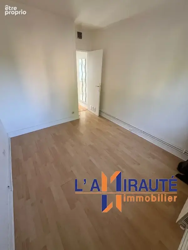 Le mesnil le roi - photo 3