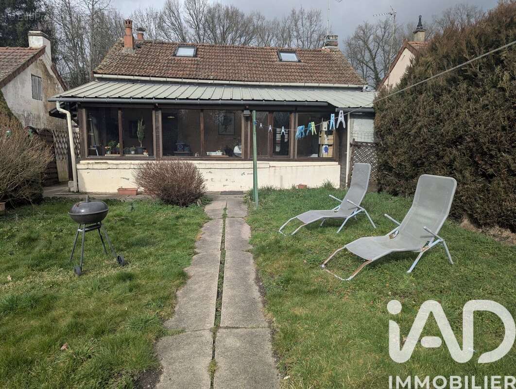 Maison 60 m² à Lavaveix-Les-Mines  - photo 8