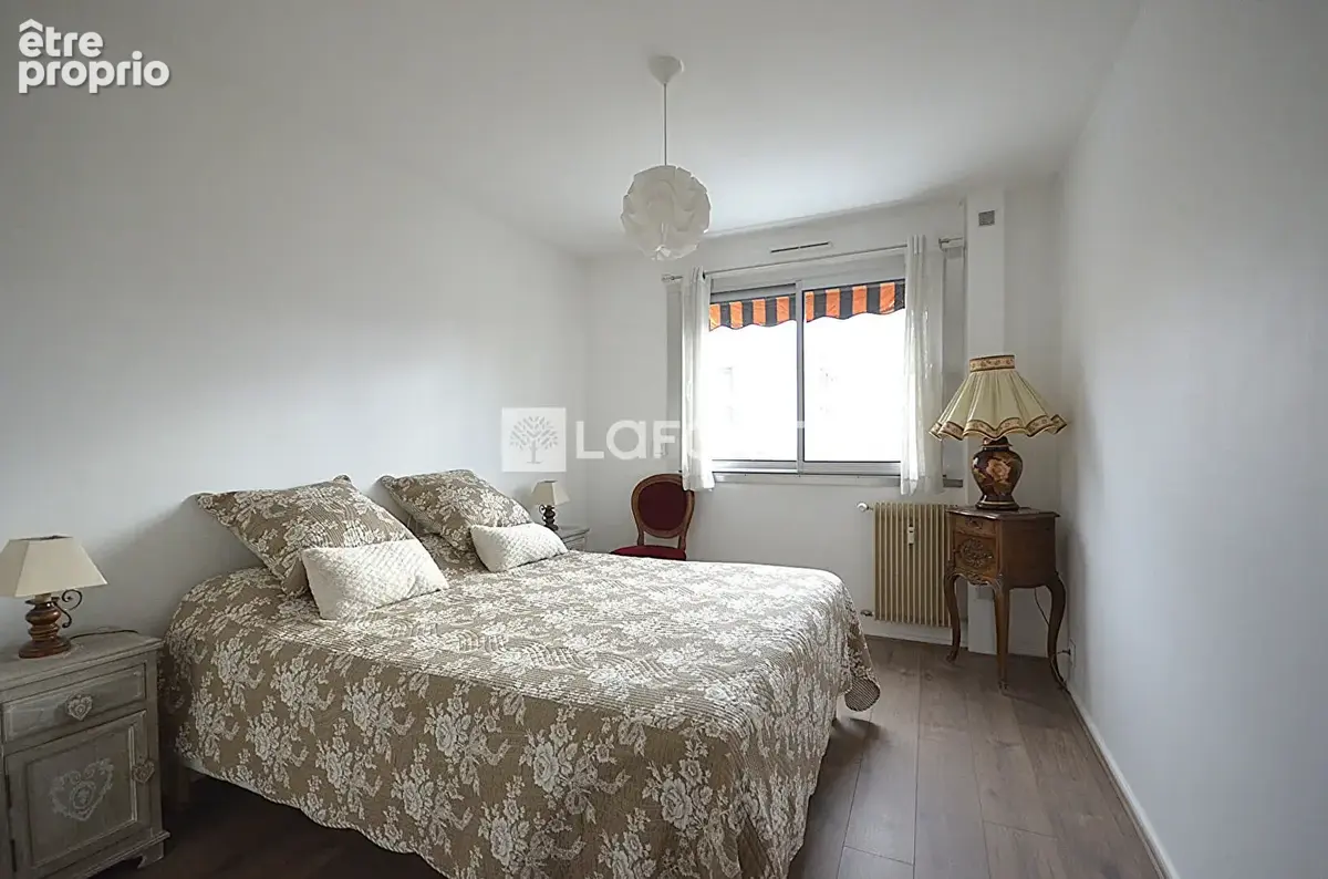 Appartement Villeurbanne 3 pièce(s) 71 m2 Secteur Gratte-Ciel ? - photo 10