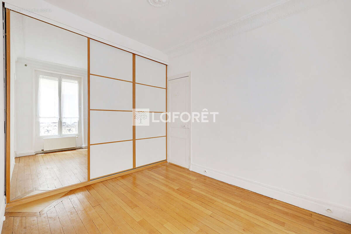 Appartement à PARIS-14E