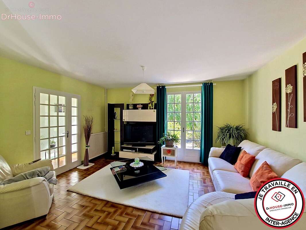 Maison 106 m² à Chauray  - photo 10