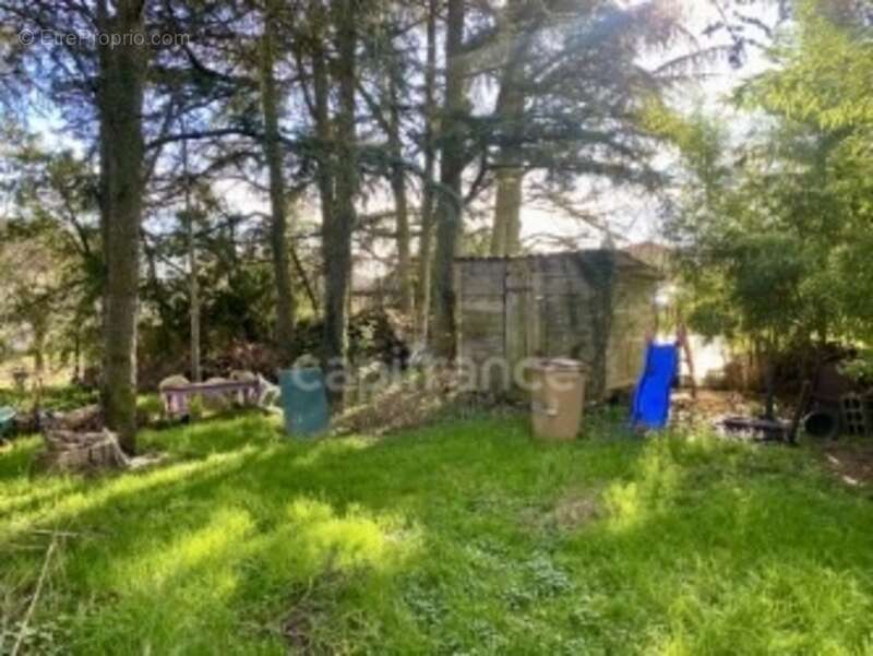 Maison à GREZIEU-LA-VARENNE