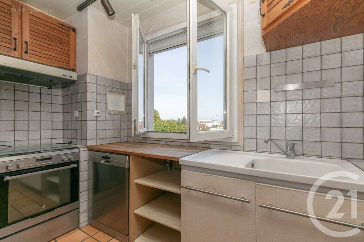 Appartement à SAINT-MAUR-DES-FOSSES