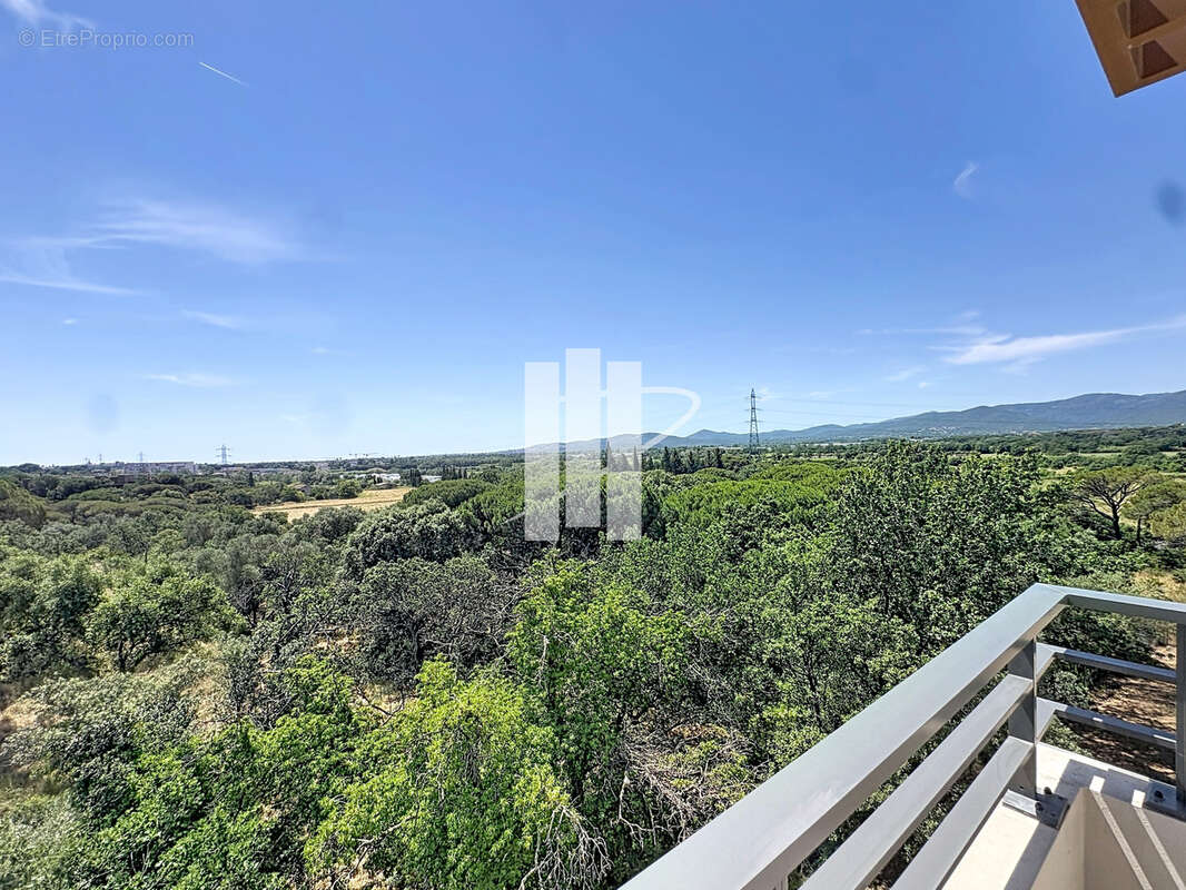 Appartement 3 pièces à vendre à fréjus   dernier étage avec 100 m2 de terrasses, piscine et parking - photo 11