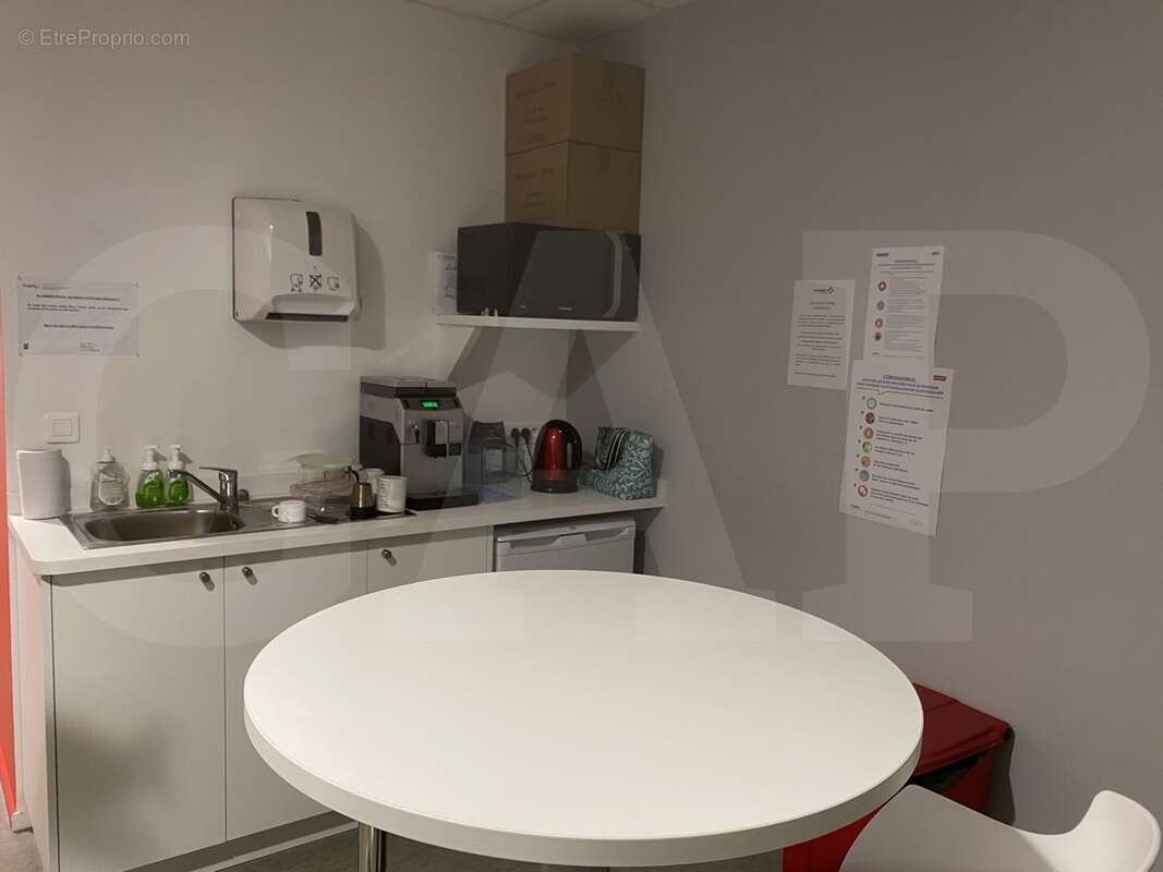 586 m² à Crach  - photo 5