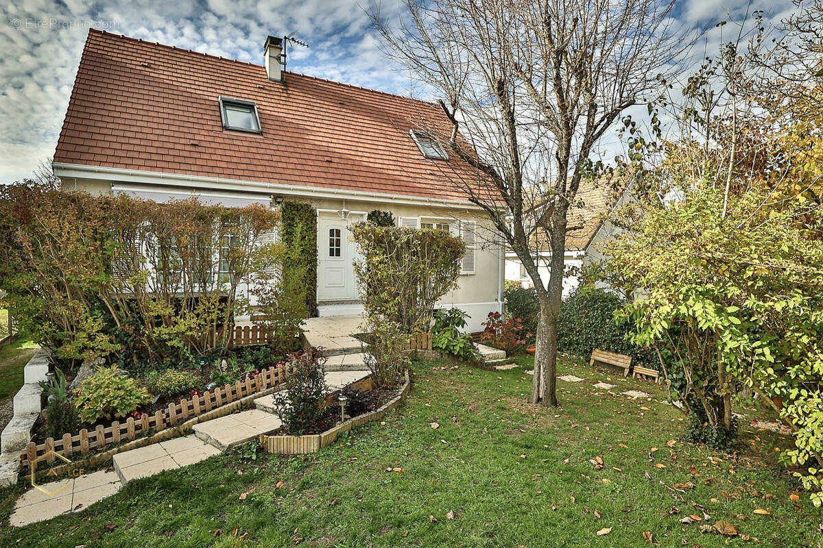 Maison à SAINTRY-SUR-SEINE