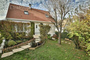 Maison à SAINTRY-SUR-SEINE