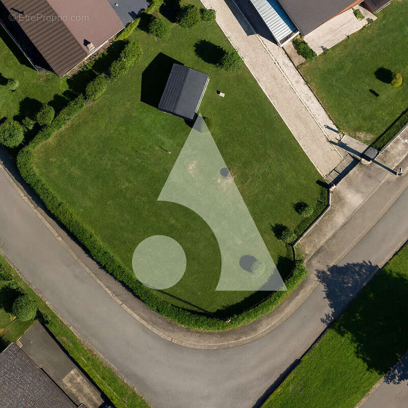 Terrain à MILLONFOSSE