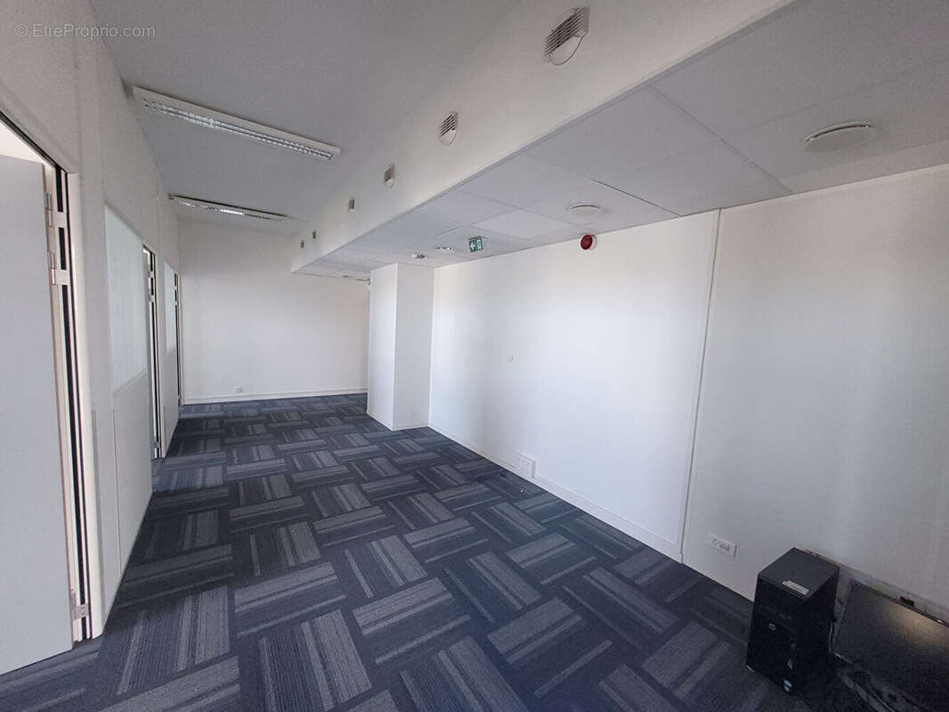 Commerce à SAINT-SEBASTIEN-SUR-LOIRE