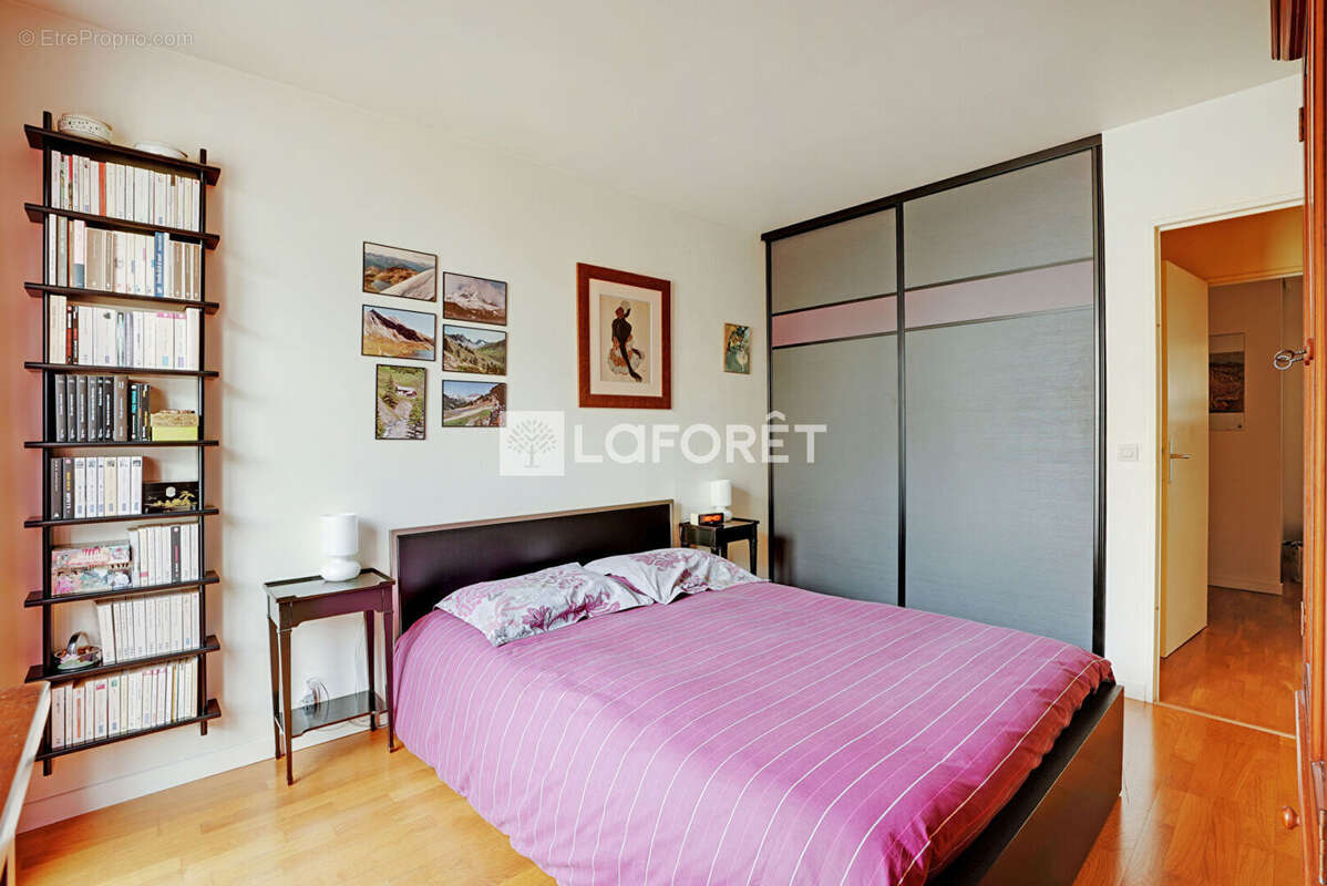 Appartement à PARIS-14E