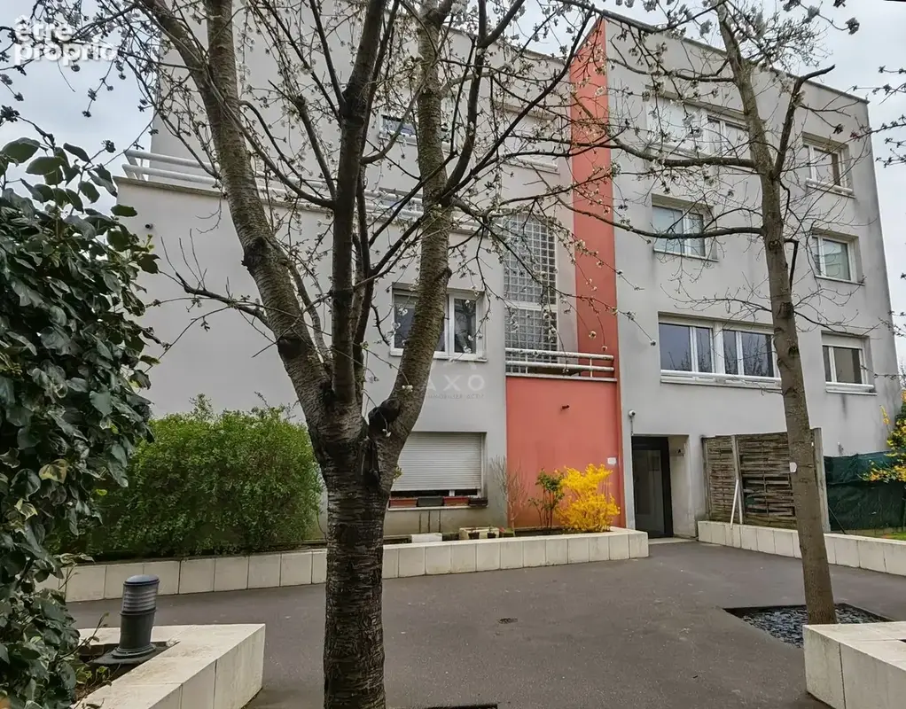 Appartement F5 au 1er étage 4 chambres 2 parkings - photo 4
