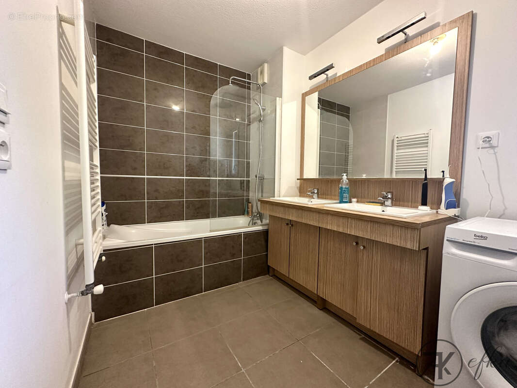 Spacieux T3 de 72 m2 quartier Port Marianne - photo 8