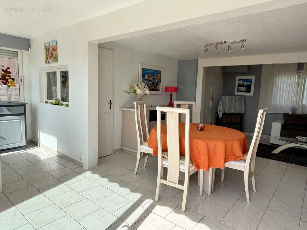 Maison à ROQUEBRUNE-SUR-ARGENS