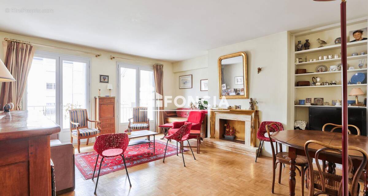 Appartement à VERSAILLES