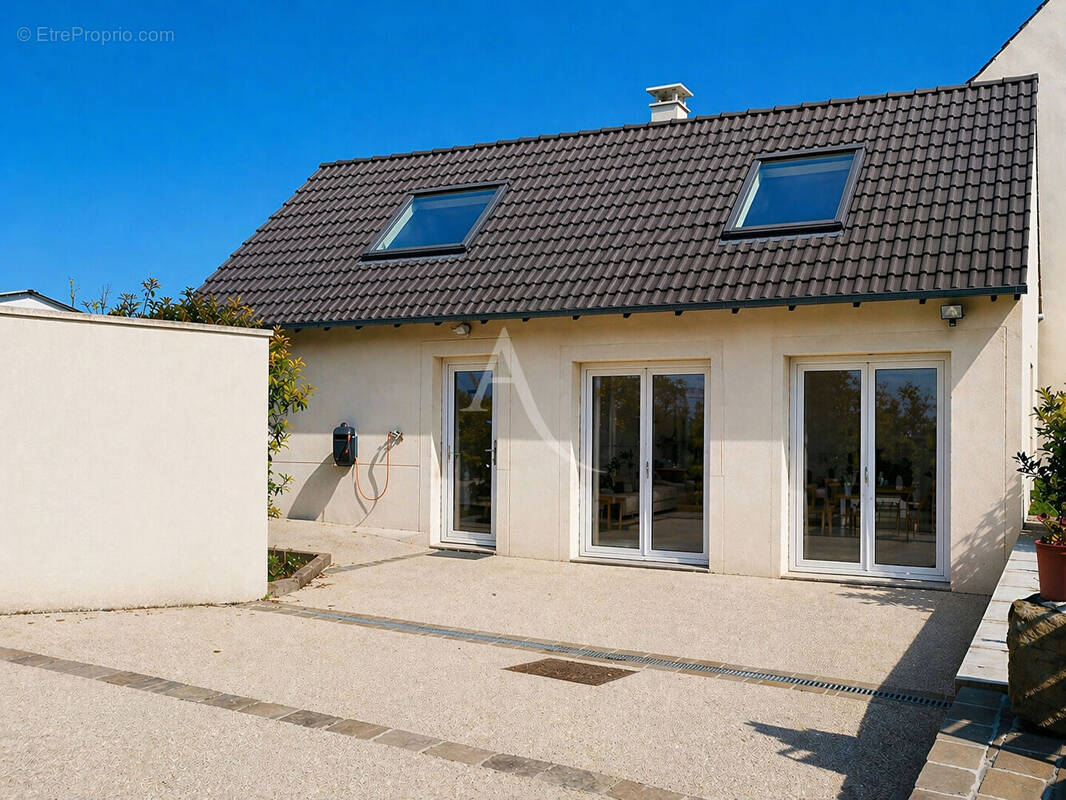 Maison 5 pièces 80 m² · à Le Chatelet-en-Brie · 80 m² · 141 900 €