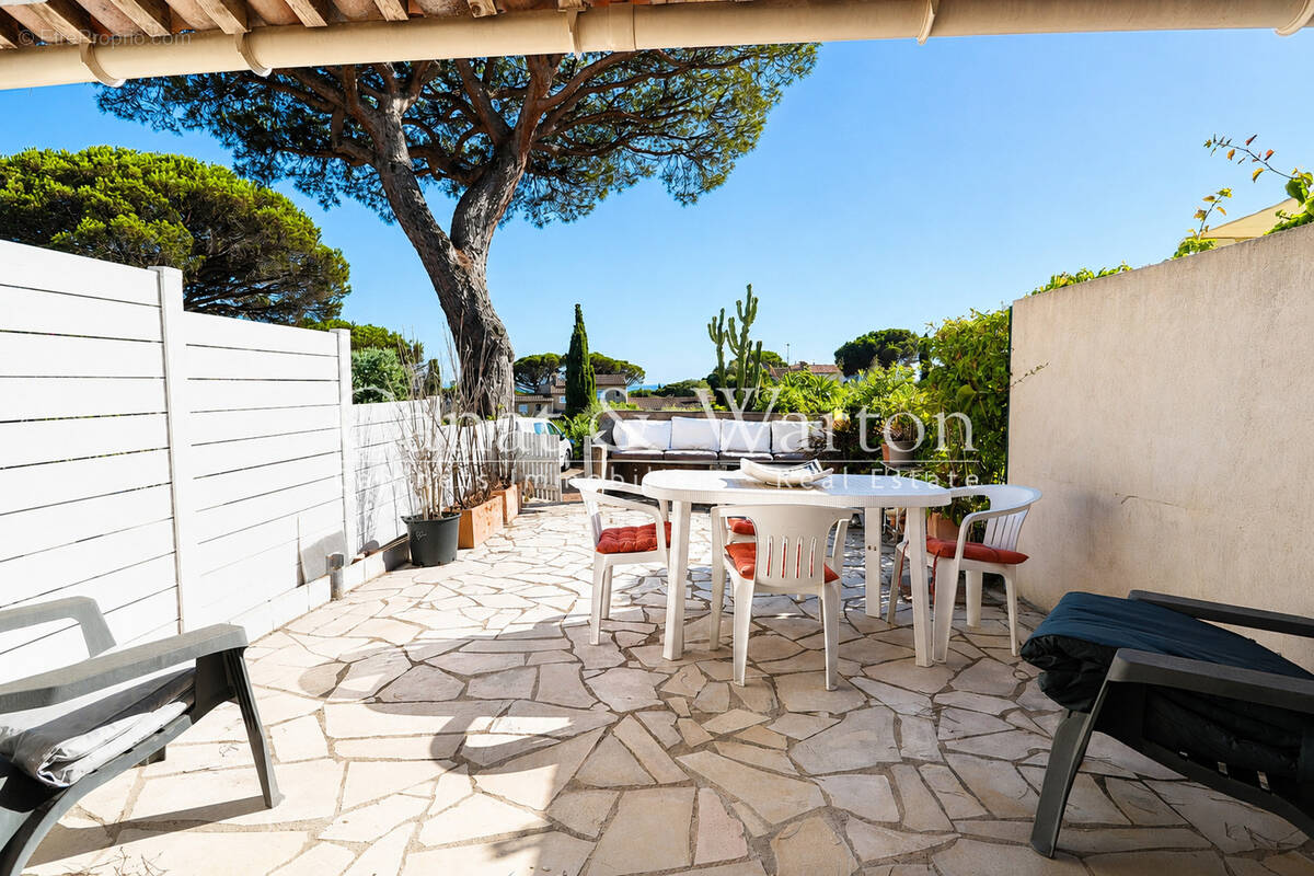 Appartement à LA CROIX-VALMER
