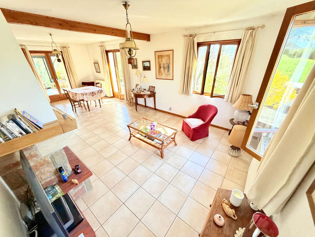 salon (1) - Maison à MARLIOZ