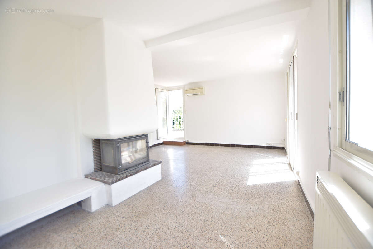 Maison à BOUILLARGUES