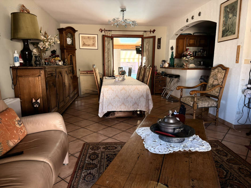 EXCLUSIVITE . Villa de plain-pied 119m2 avec piscine   La Londe-les-Maures - photo 4