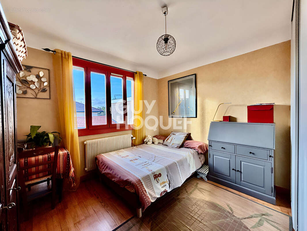 Maison à VAULX-EN-VELIN