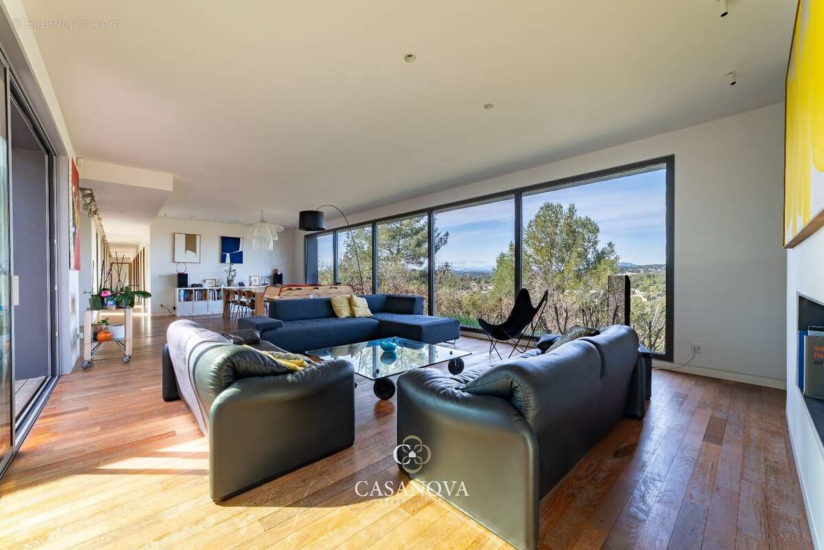 Villa contemporaine de plain-pied avec piscine et grand terrain à Castelnau-le-Lez - photo 10