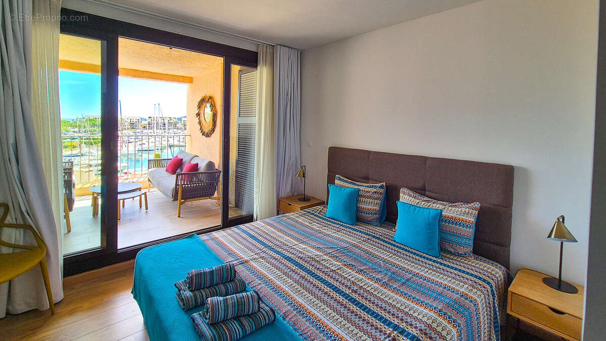 Appartement à COGOLIN