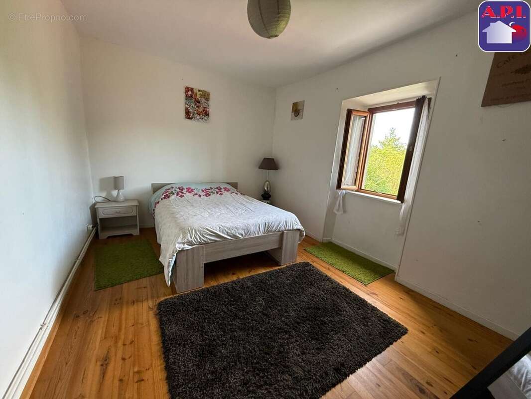 Maison à PRAT-BONREPAUX