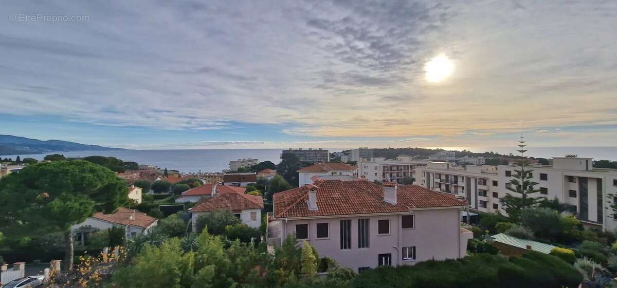 Appartement à ROQUEBRUNE-CAP-MARTIN