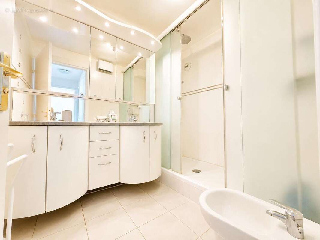   - Appartement à NICE