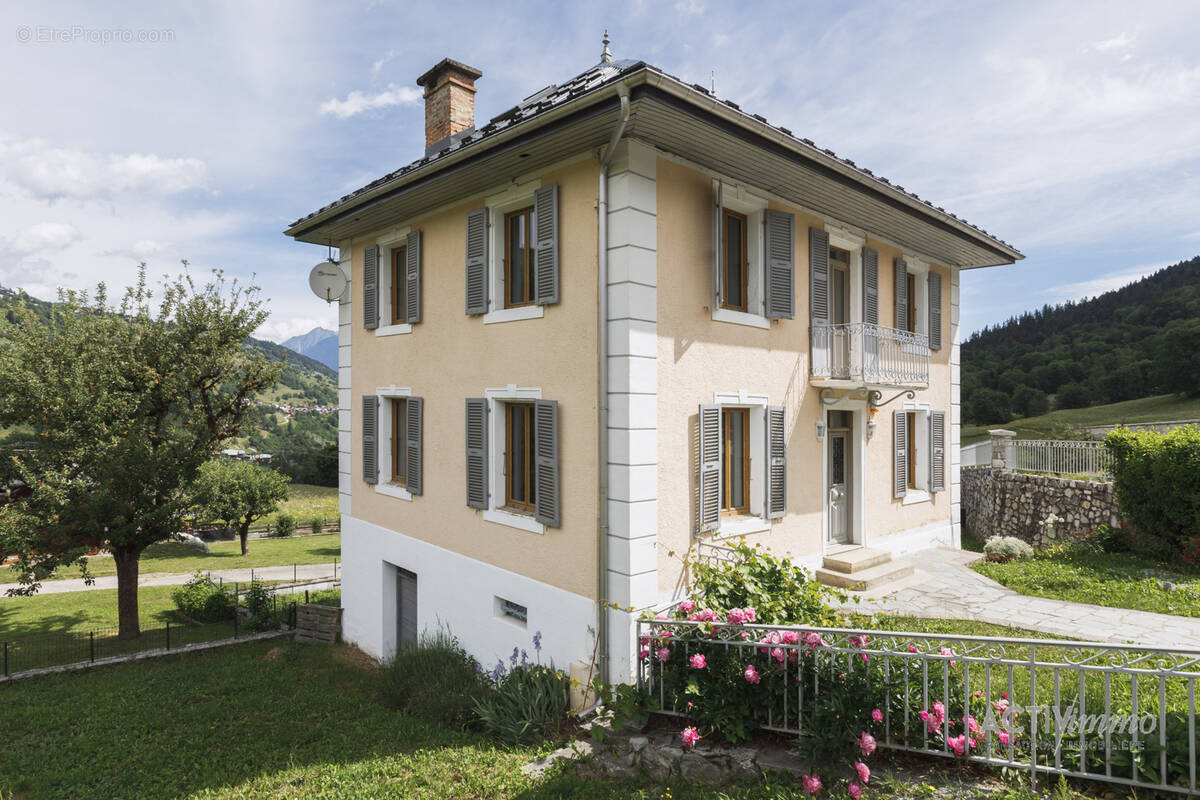 Maison à LES AVANCHERS-VALMOREL