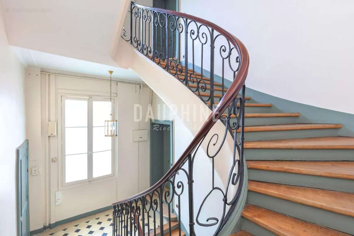 Appartement à PARIS-7E