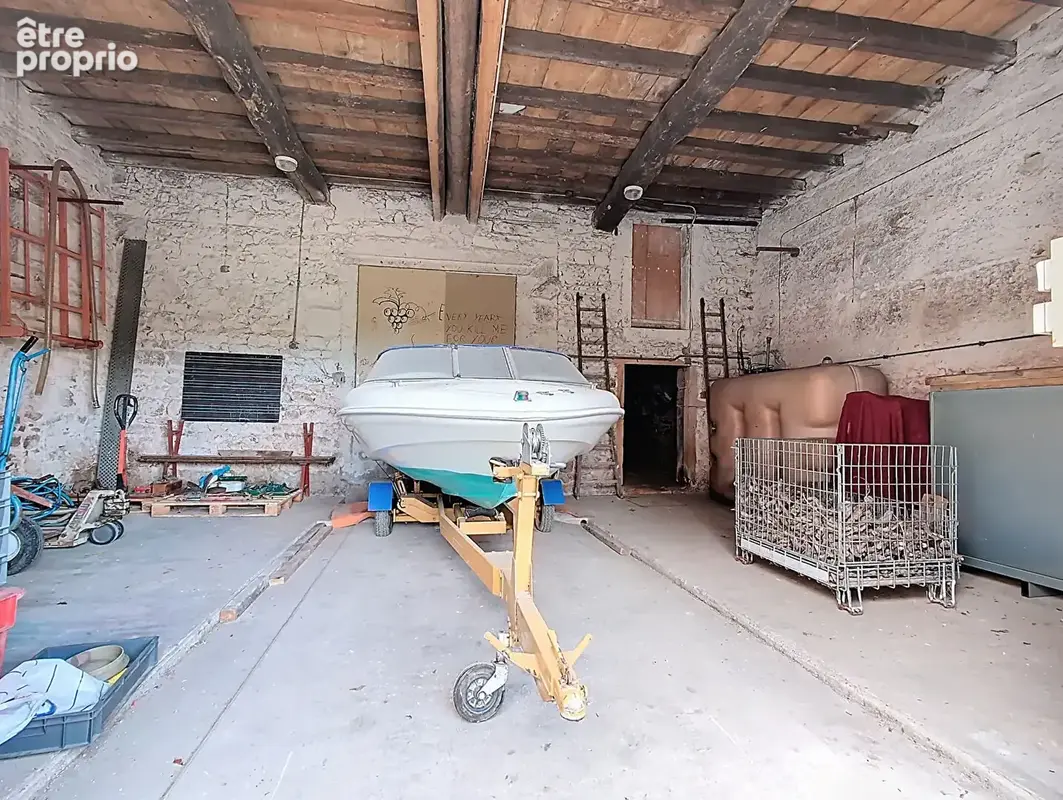Maison Saint Etienne Des Oullieres 7 pièce(s) sur 750m² de terrain - photo 10