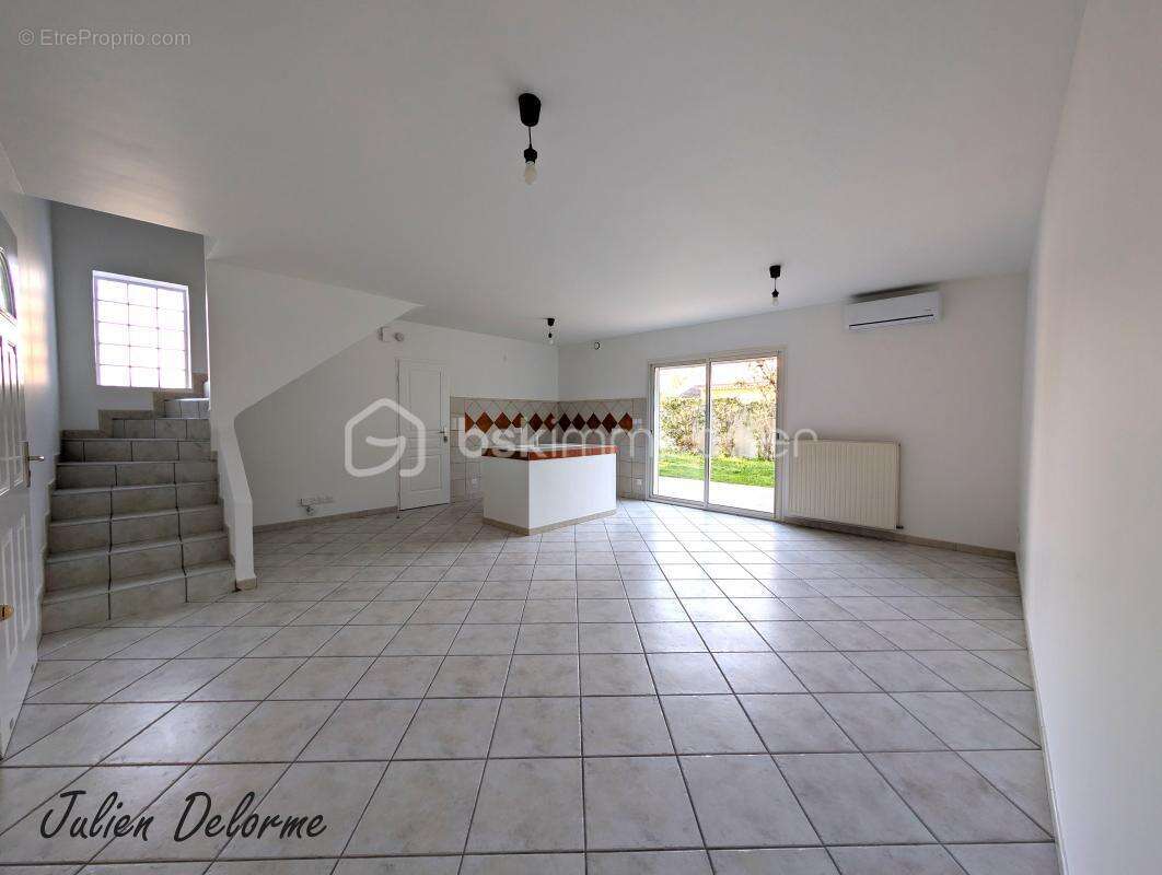 Maison à MONTELIMAR