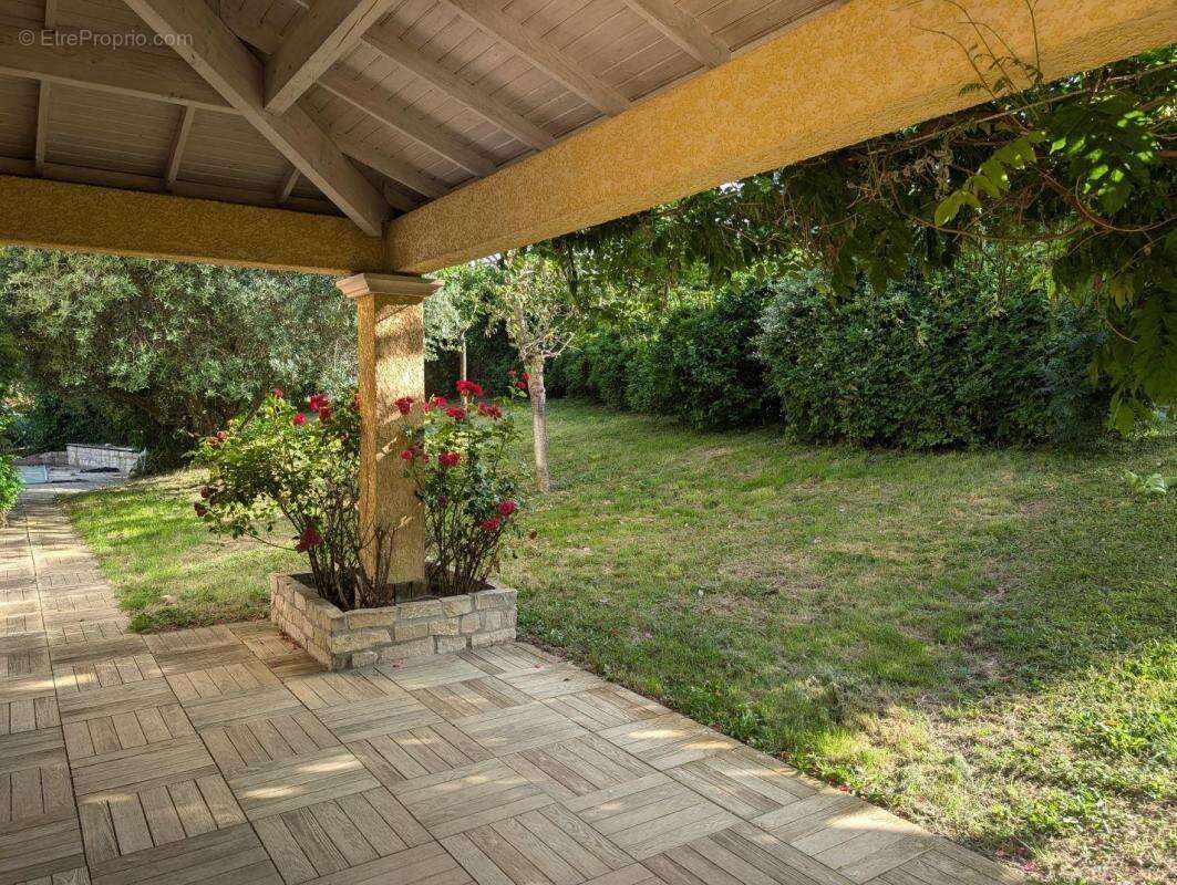 Maison à SAINT-PIERRE-LA-PALUD