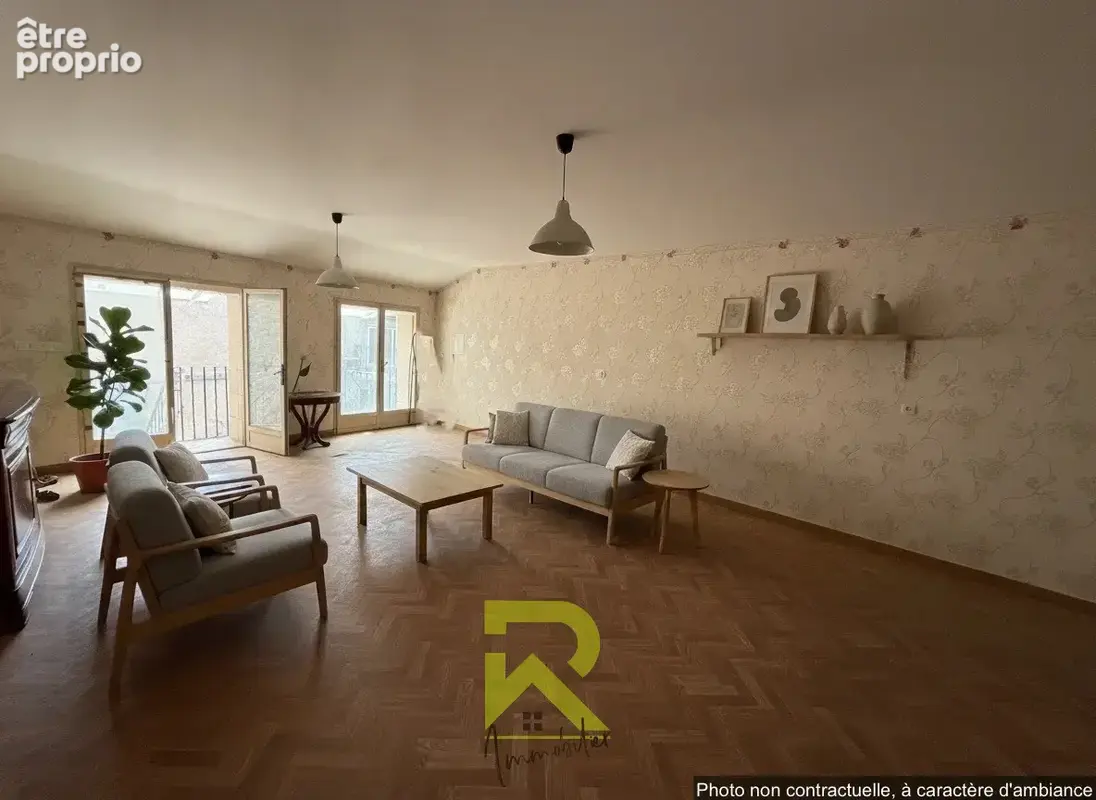 Maison de ville a renover - fort potentiel - garages cour - photo 8