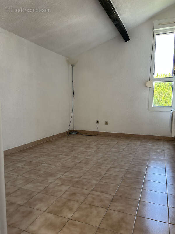 Appartement à MAUGUIO