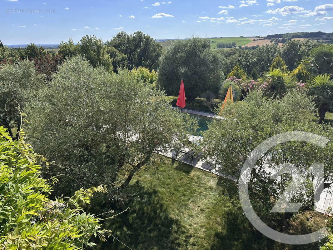 Maison 240 m² à Senouillac  - photo 3
