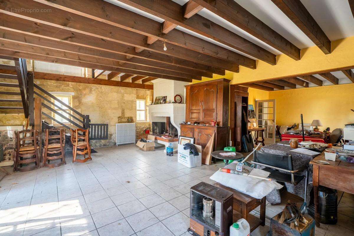 Appartement à TRESSES