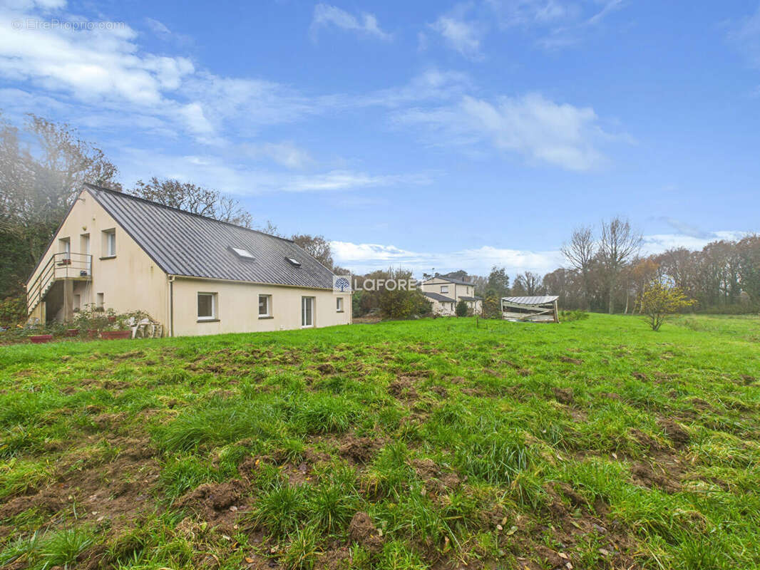 Maison à POULDREUZIC