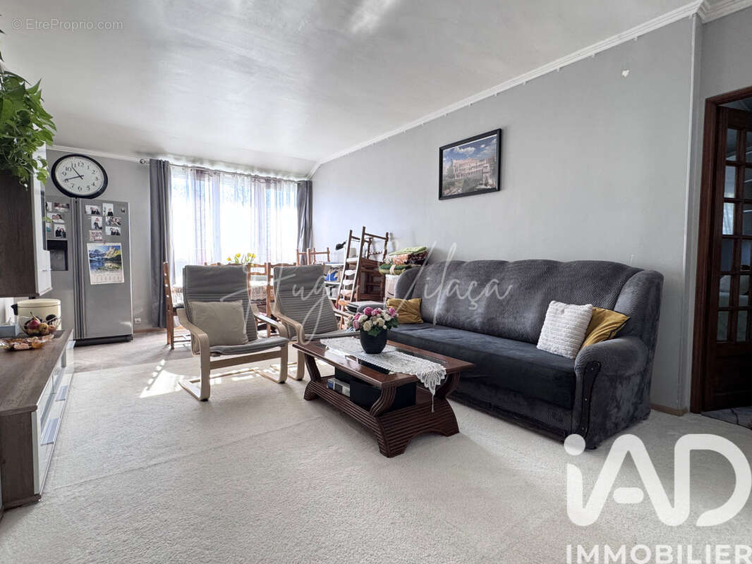 Photo 2 - Appartement à VILLENEUVE-LE-ROI