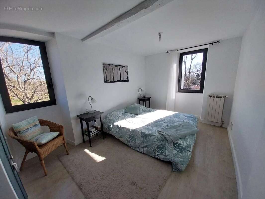 Maison à CAHUZAC-SUR-VERE