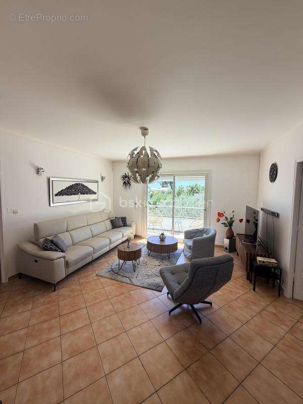 Maison à LA VALETTE-DU-VAR