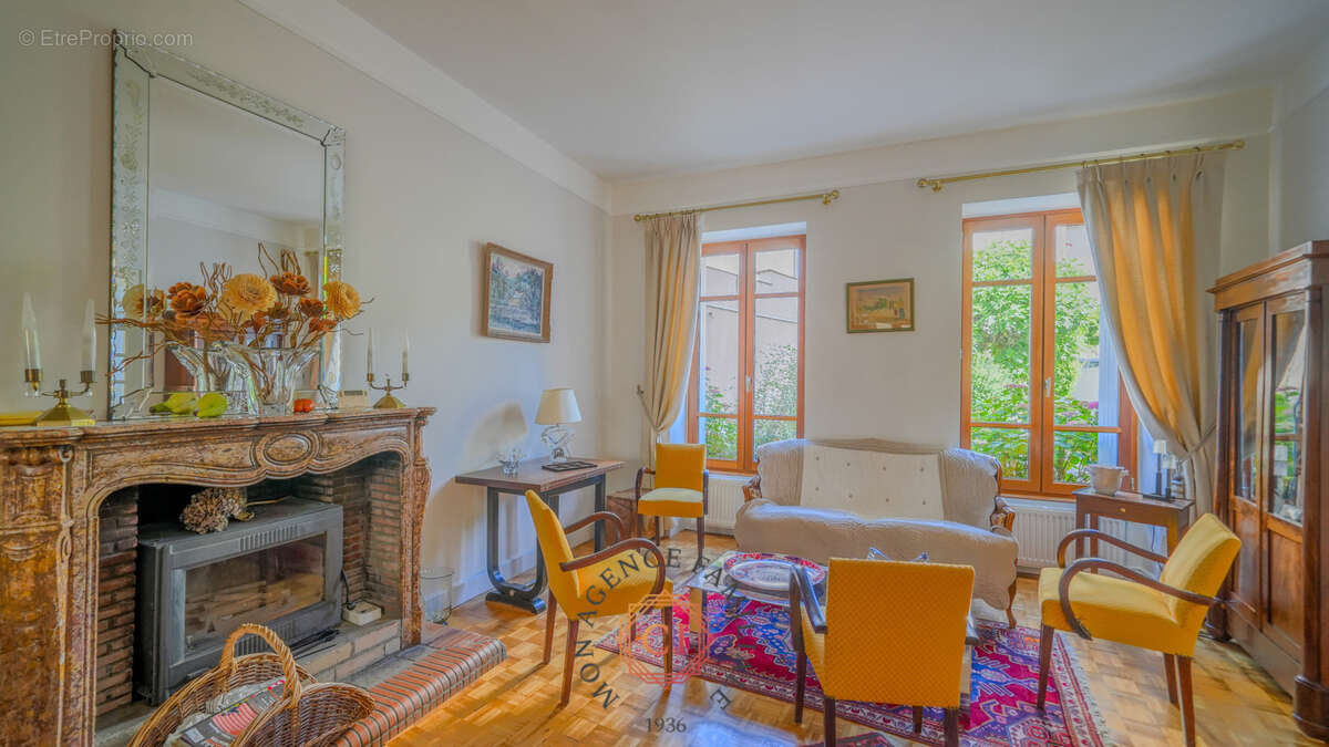 Maison 6 pièces de 150 m2 - photo 3