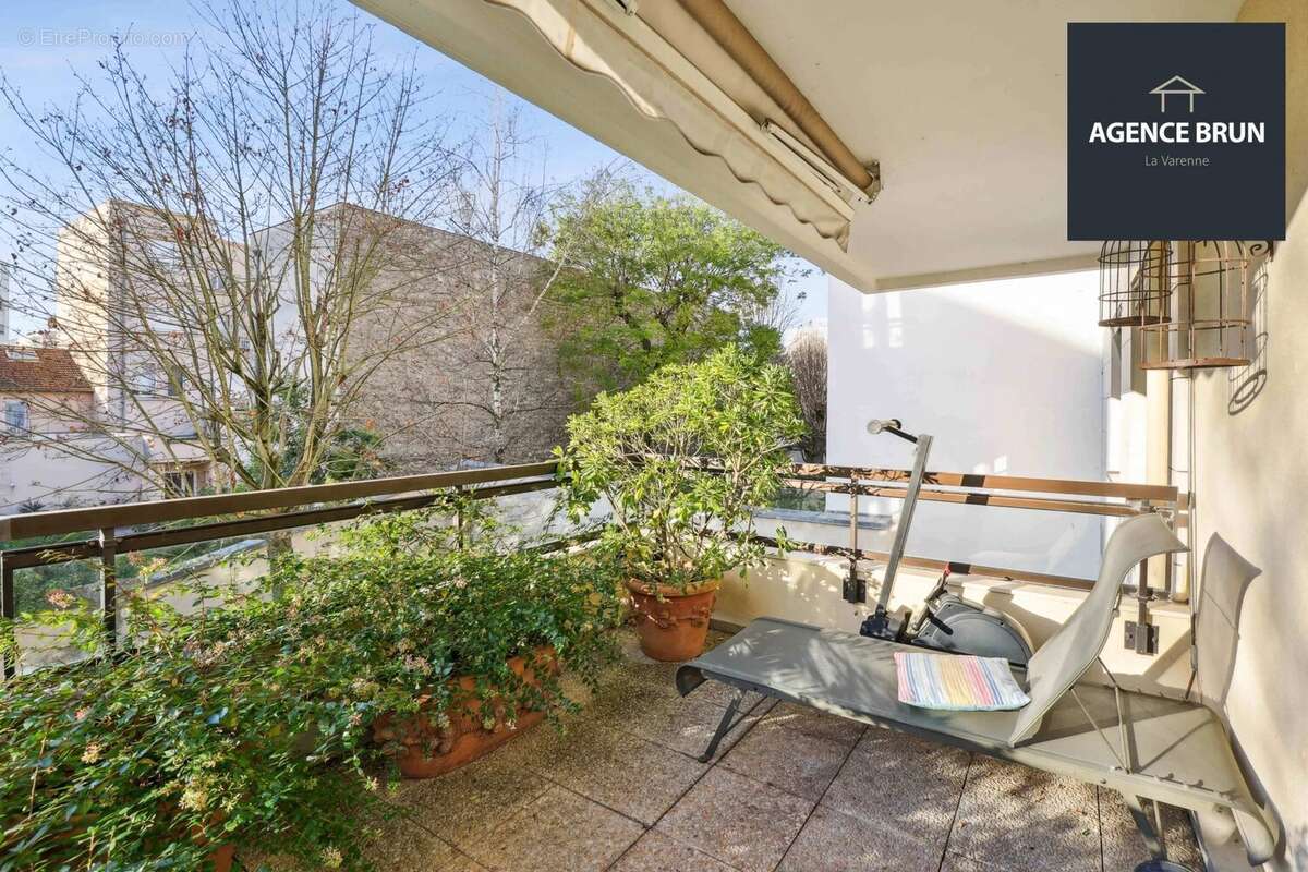 Appartement à SAINT-MAUR-DES-FOSSES