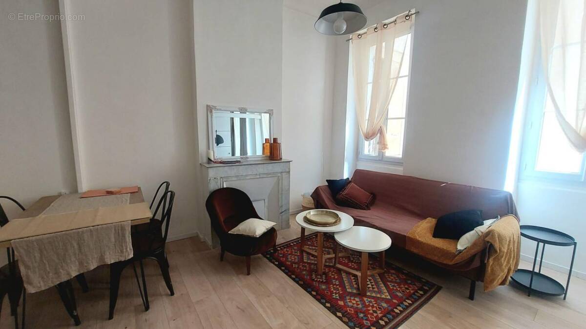Appartement à MARSEILLE-2E