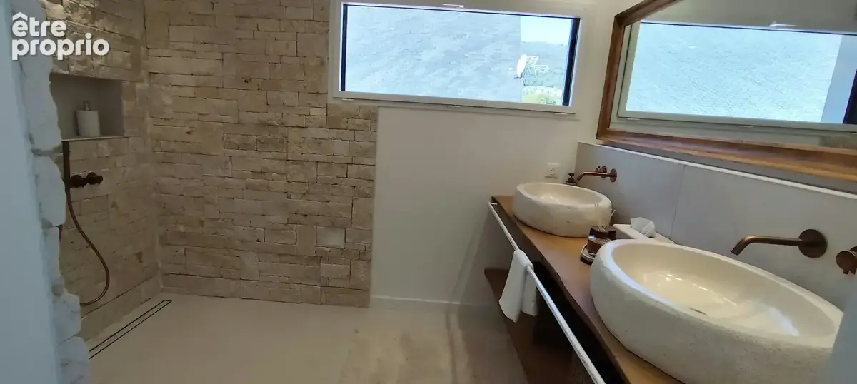 Maison, 4 Chambres, entièrement rénovée avec 3 suites parentales et piscine sur 1500 m2 de terrain - photo 13